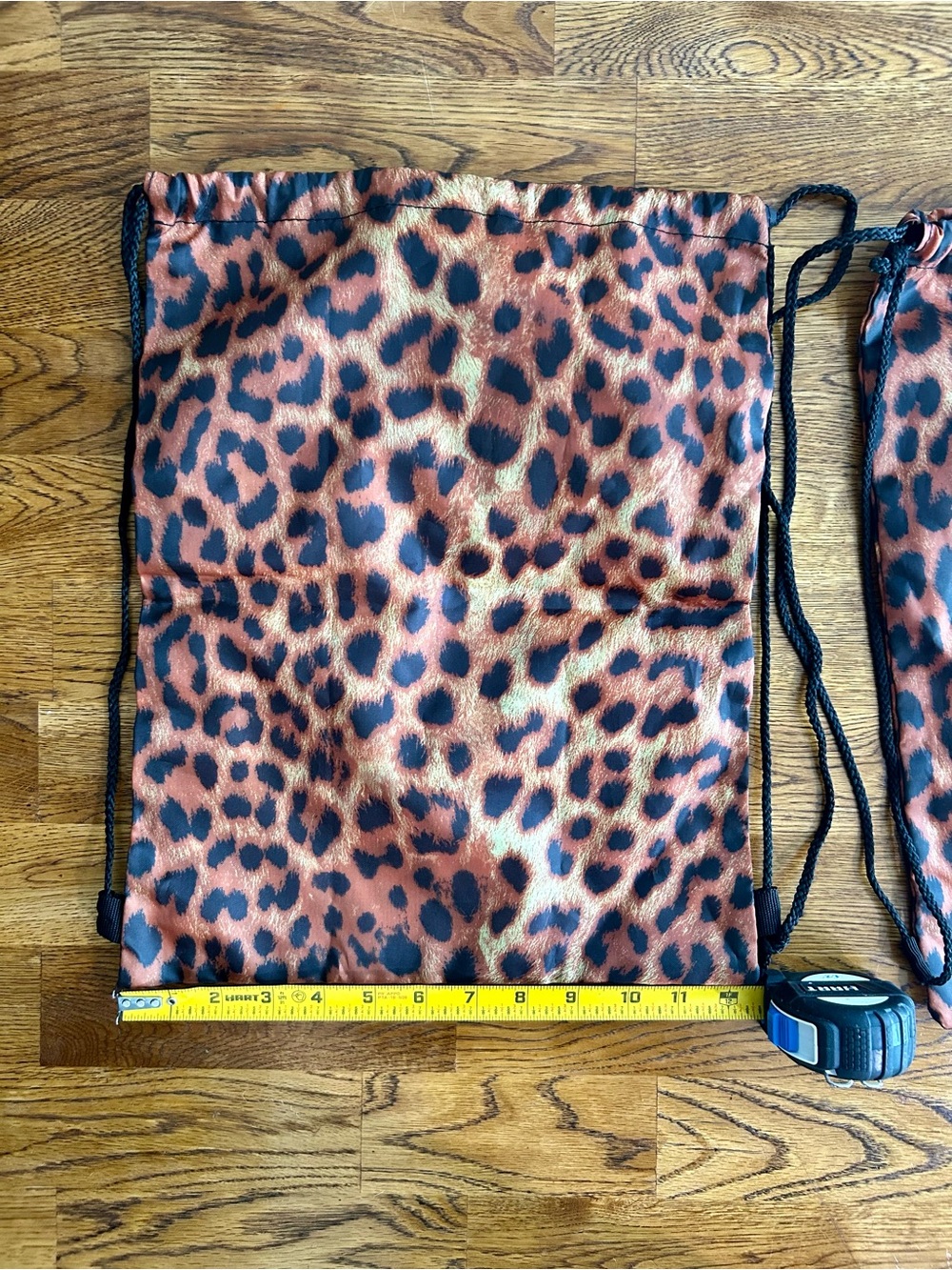 Vans Off The Wall Leopard Print Drawstring Shoe Bags Set of 2 - Picture 3 of 4